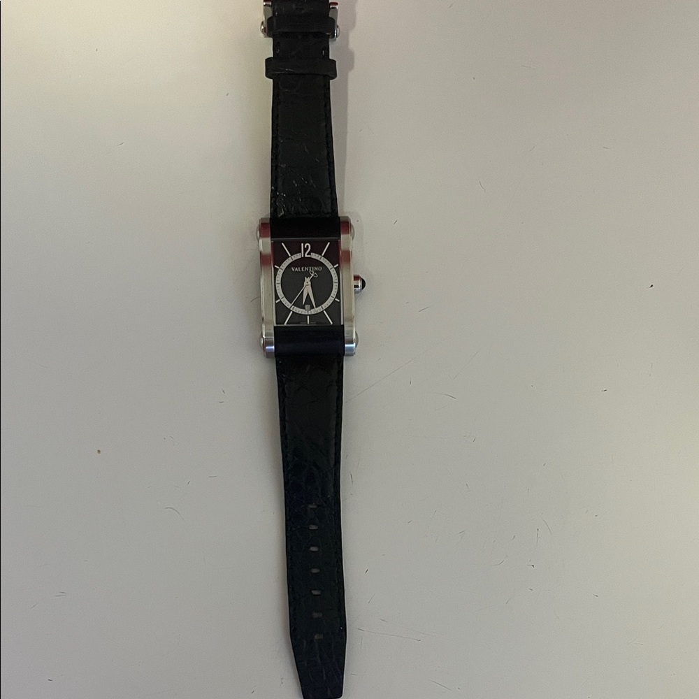 Preowned Valentino Garavani Black and Silver Watch